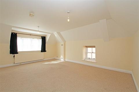 2 bedroom flat to rent, Baffins Court, Baffins Lane, Chichester, PO19