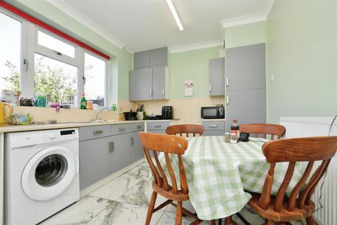 8 Bircham Crescent, Kirton Lindsey, Gainsborough, DN21 4PT