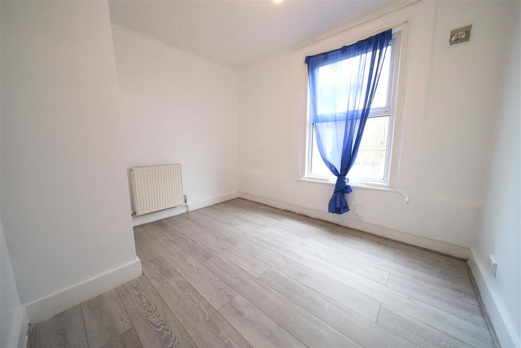 Bedroom 2.jpg