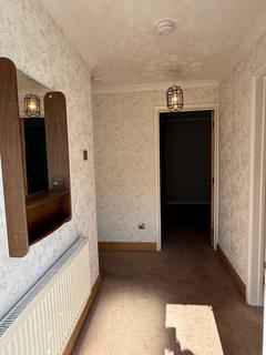 2 bedroom detached bungalow to rent, Black Lion Road, Gorslas SA14