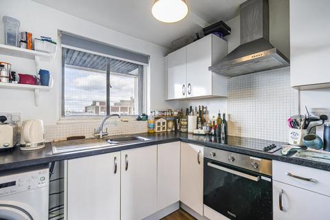 1 bedroom flat for sale, Upper Richmond Road, London, London, SW15