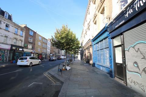4 bedroom flat to rent, Bethnal Green Road, London E2