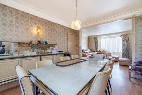 4 bedroom semi-detached house for sale, Robson Road, NW10 3SG