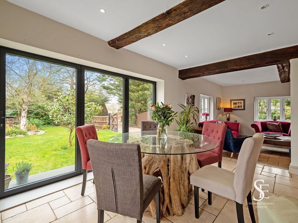 Kitchen / Breakfast Room