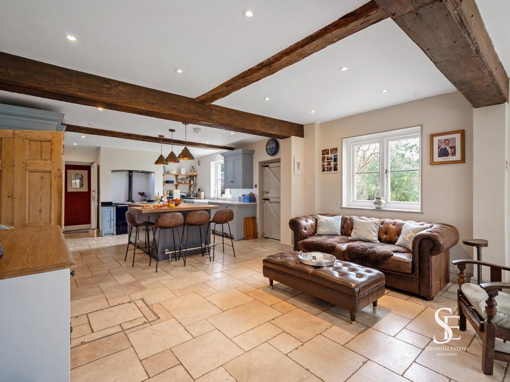Kitchen / Breakfast Room