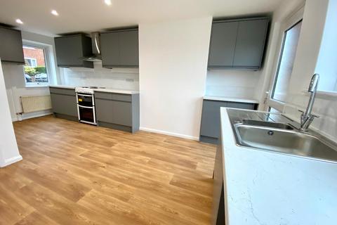 3 bedroom terraced house to rent, Higher Cotteylands, Tiverton, Devon