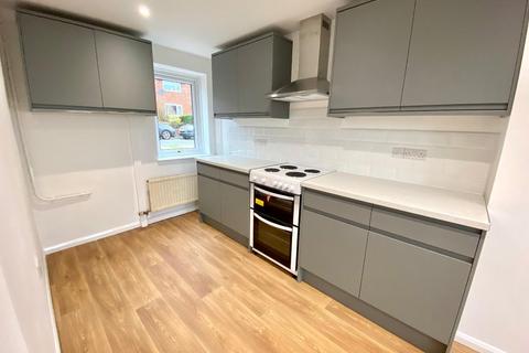 3 bedroom terraced house to rent, Higher Cotteylands, Tiverton, Devon