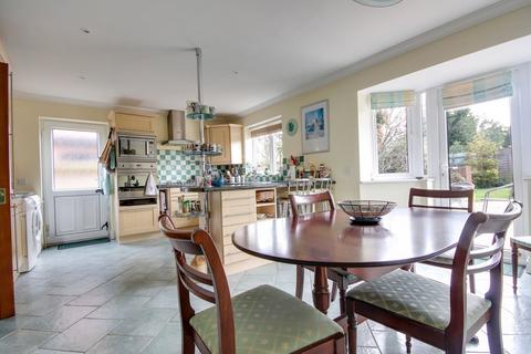 undefined, Shrubbs Avenue, Lymington, SO41