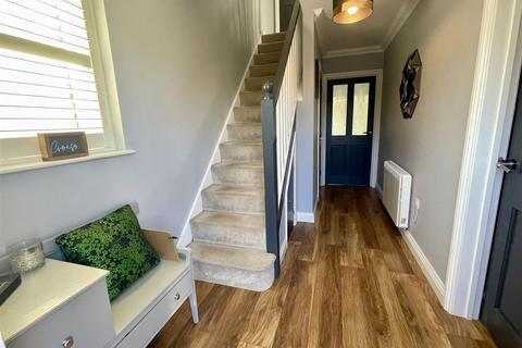 65 Carmarthen Road, Cross Hands, Llanelli, SA14 6SU
