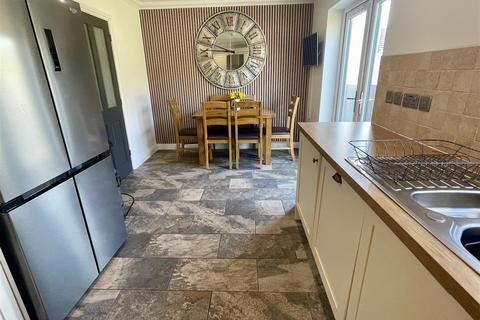 65 Carmarthen Road, Cross Hands, Llanelli, SA14 6SU