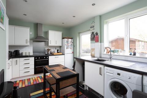 6 Coney Hill, Kelfield, York, YO19 6RL