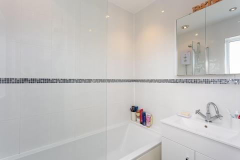 6 Coney Hill, Kelfield, York, YO19 6RL