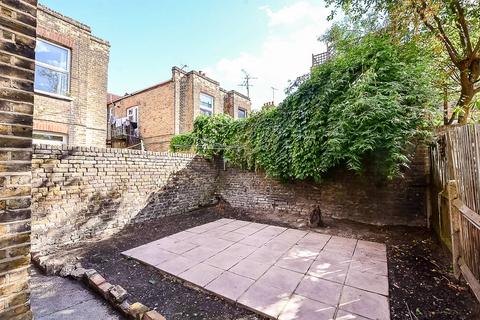 53 Bavent Road, London, SE5 9RY