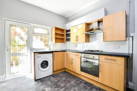 53 Bavent Road, London, SE5 9RY