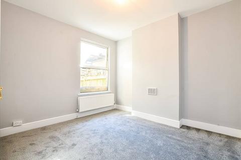 53 Bavent Road, London, SE5 9RY