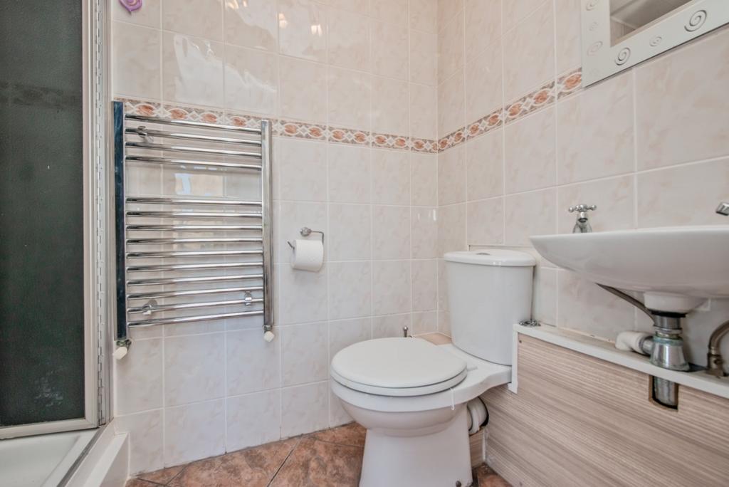 Lwr Gf Shower Room