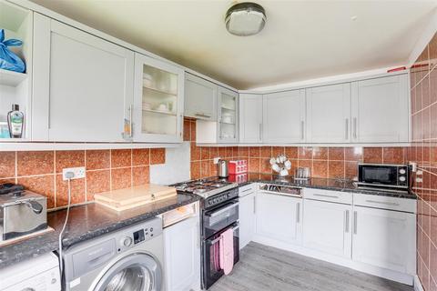 5 bedroom detached house for sale, Dovedale Road, Bakersfield NG3