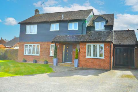 4 bedroom detached house for sale, Ligo Avenue, Aylesbury HP22