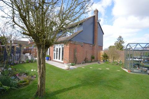 4 bedroom detached house for sale, Ligo Avenue, Aylesbury HP22