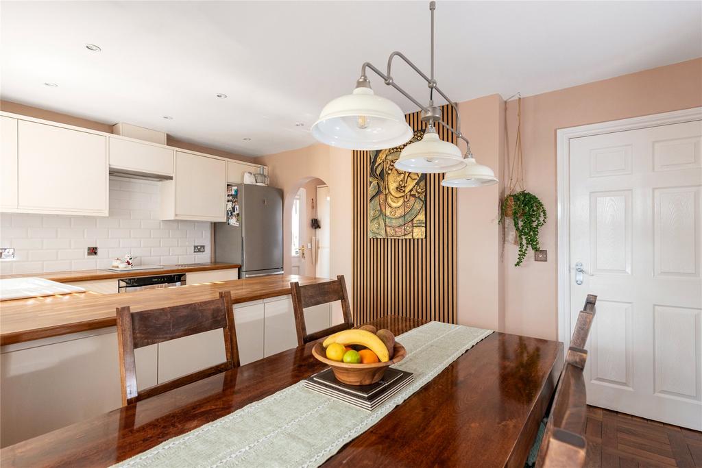 Kitchen/Dining Rm