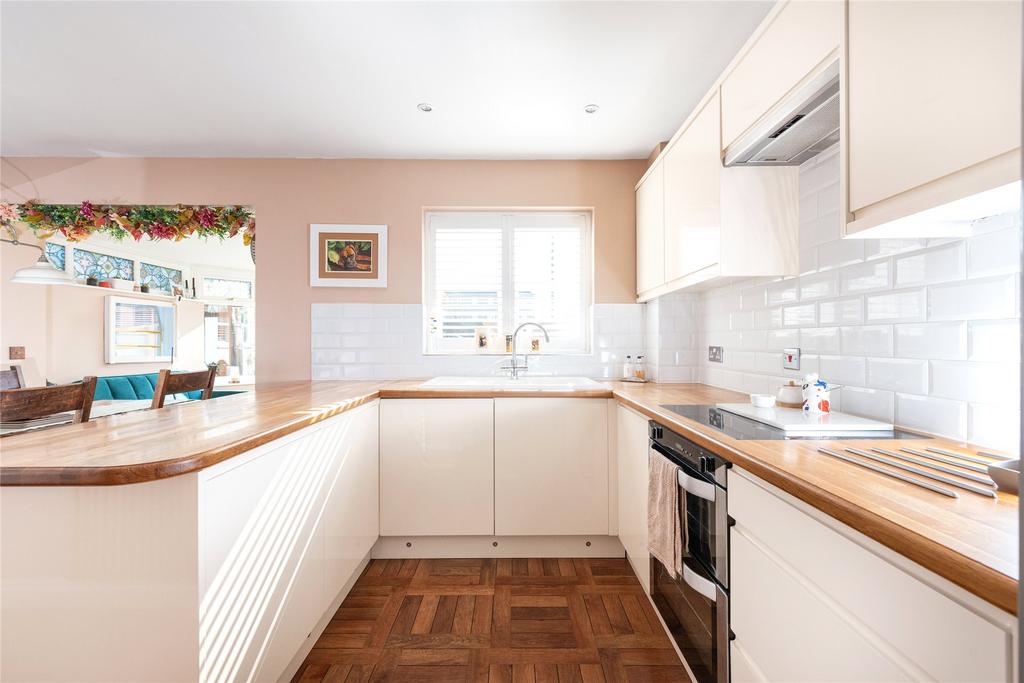 Kitchen/Dining Rm