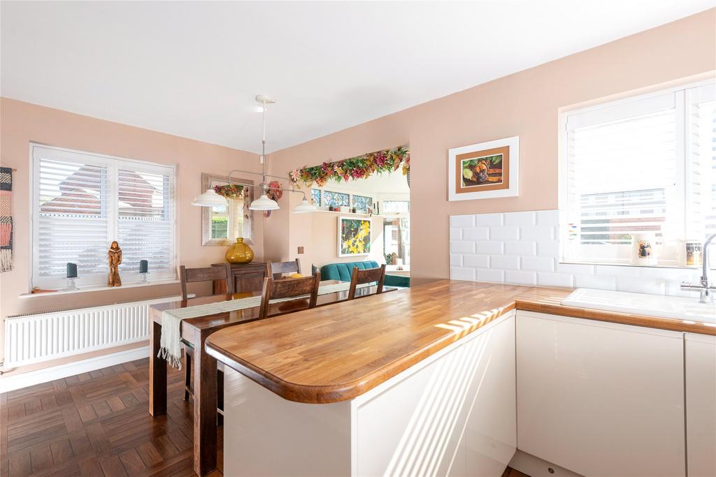 Kitchen/Dining Rm