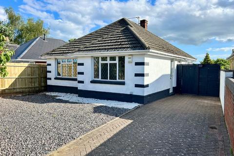 2 bedroom detached bungalow for sale, Evering Avenue, Poole, BH12