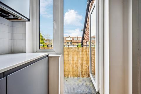 39a Montrose Avenue, London, NW6 6LE