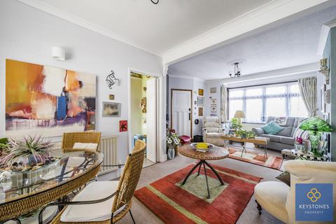 38 The Drive, Collier Row, Romford, RM5 3TR