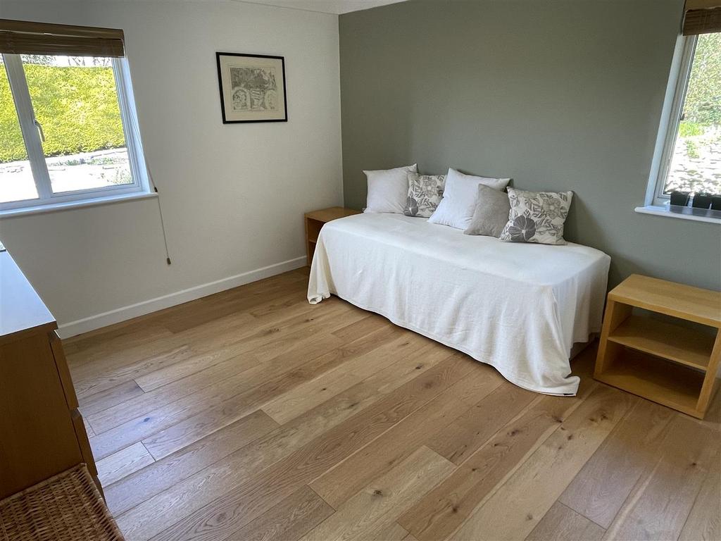 Bedroom 3.JPG