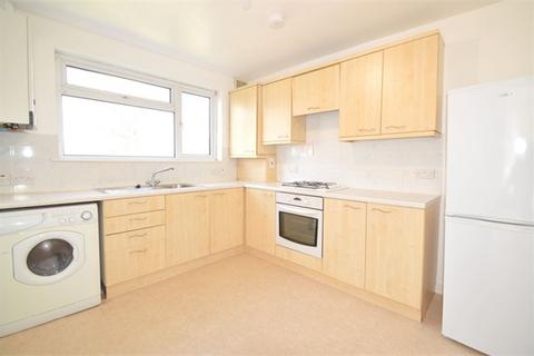 2 bedroom maisonette to rent, Abbey Road, Bexleyheath, DA7