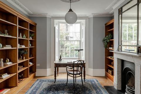 undefined, St Peter's Street, London N1