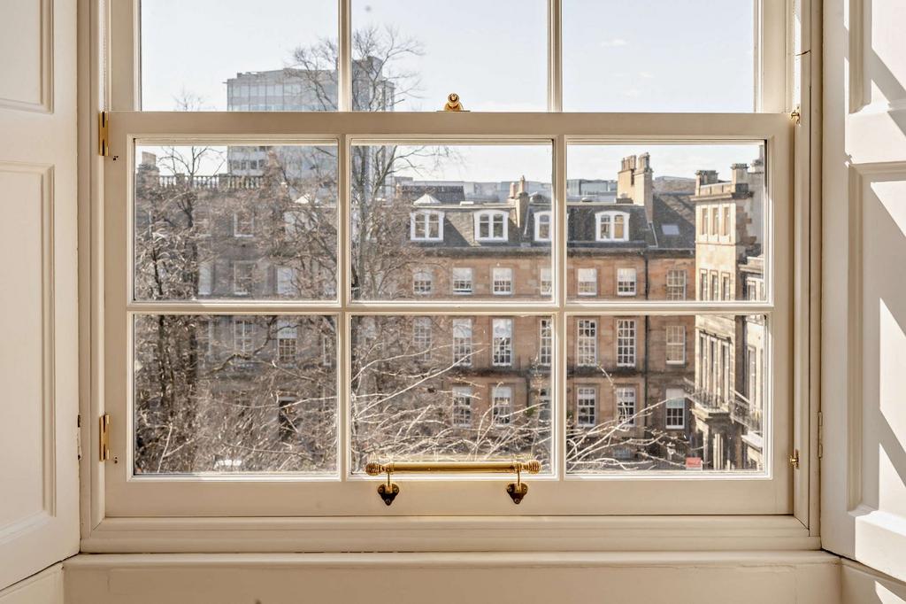 Rutland Sq View