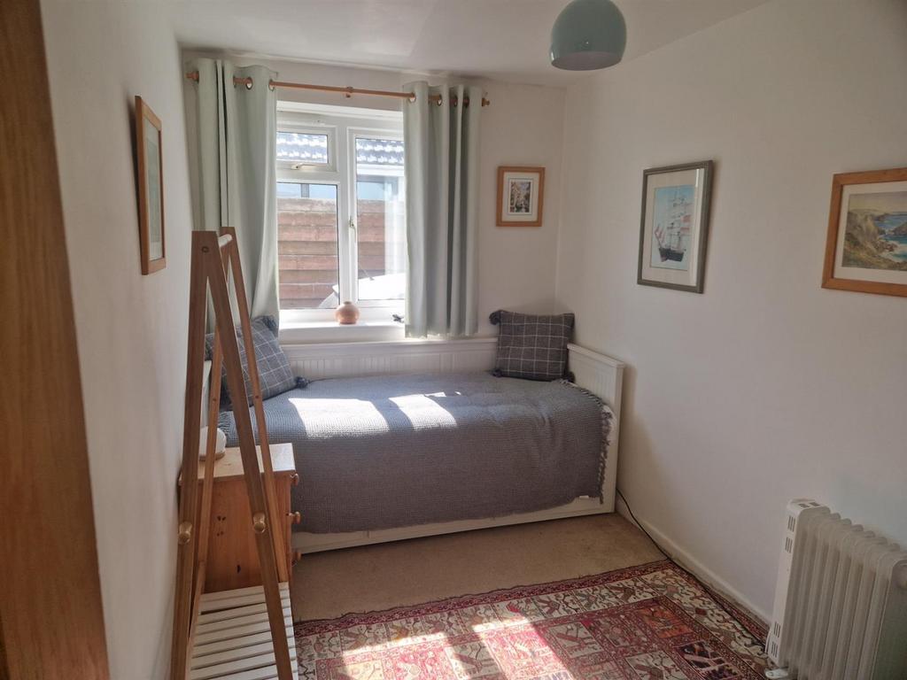 Bedroom 4.jpg
