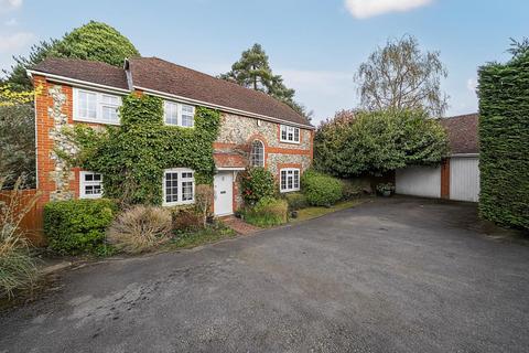 4 bedroom detached house for sale, Lightwater,  Surrey,  GU18
