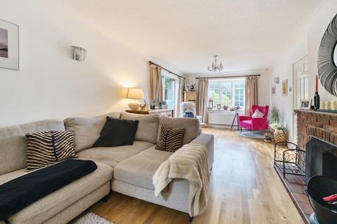 4 bedroom detached house for sale, Lightwater,  Surrey,  GU18