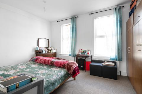 3 bedroom terraced house for sale, Masterman Road, East Ham, London, E6