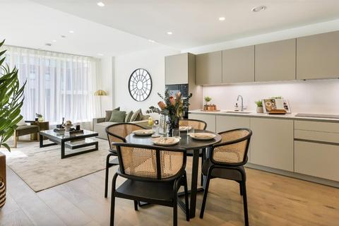 undefined, Chiswick High Road, Chiswick
