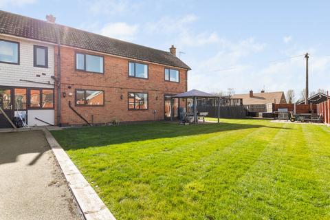 4 bedroom detached house for sale, Gringley Road, Misterton, Nottinghamshire, DN10