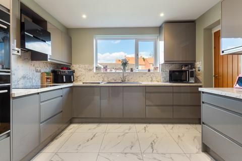 4 bedroom detached house for sale, Gringley Road, Misterton, Nottinghamshire, DN10