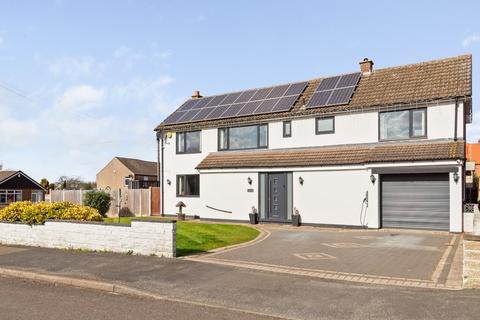 4 bedroom detached house for sale, Gringley Road, Misterton, Nottinghamshire, DN10