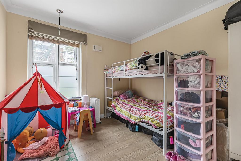 James anderso sheen court-tw10 9 .jpg