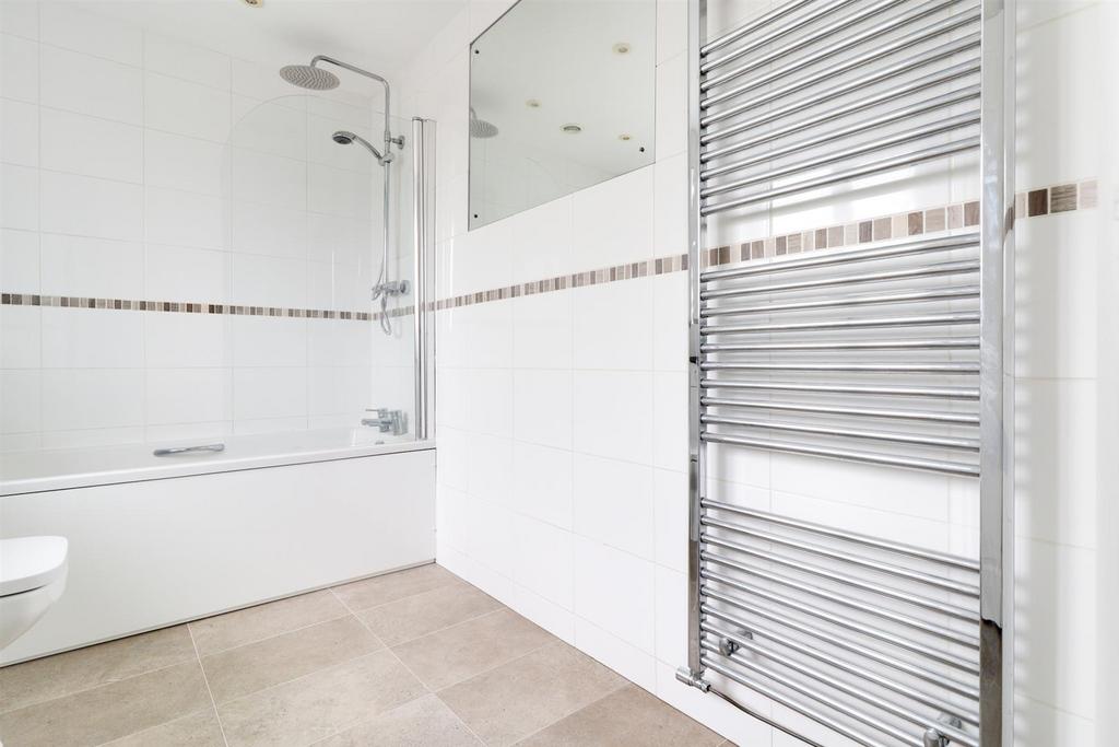 Bathroom (3).jpg