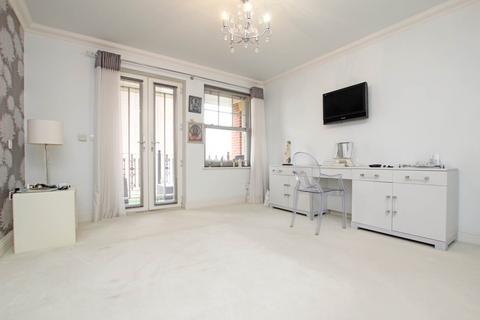 2 bedroom flat for sale, Buxton Road, Eastbourne, BN20 7LL