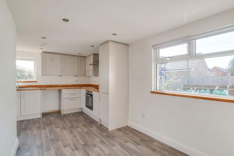 4 bedroom detached bungalow to rent, Ely Road, Littleport, CB6
