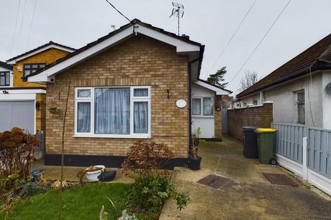 12 Elm Grove, Hullbridge, Hockley, SS5 6ER