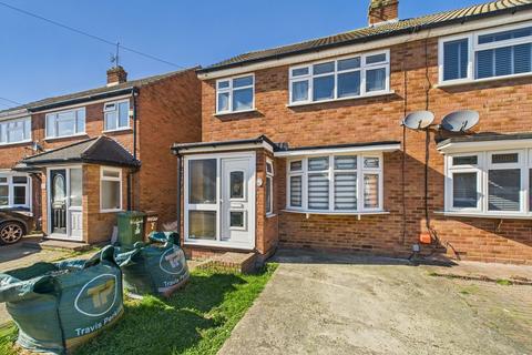 3 Regan Close, Stanford-le-hope, SS17 8BU