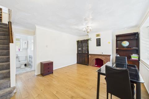 3 Regan Close, Stanford-le-hope, SS17 8BU