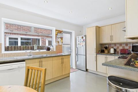 4 bedroom semi-detached house for sale, Branksome Avenue, Stanford-Le-Hope, SS17