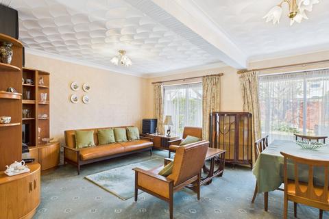 4 bedroom semi-detached house for sale, Martins Close, Stanford-Le-Hope, SS17